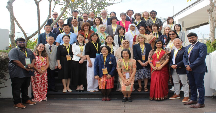 Peers Alley Media 28