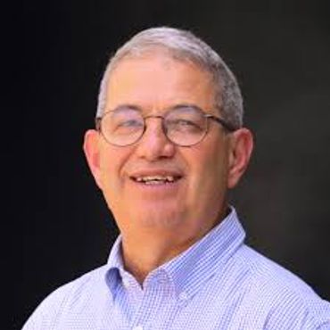 Peers Alley Media Pedro de la Villa Polo 